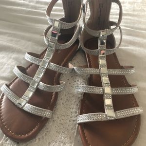 Girls sandals new, never worn